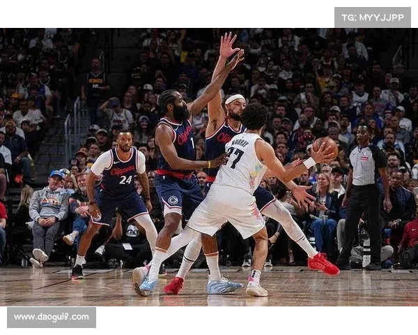 掘金迎战快船约基奇对决莱昂纳德内线之战成焦点